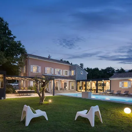 Frame Villa *