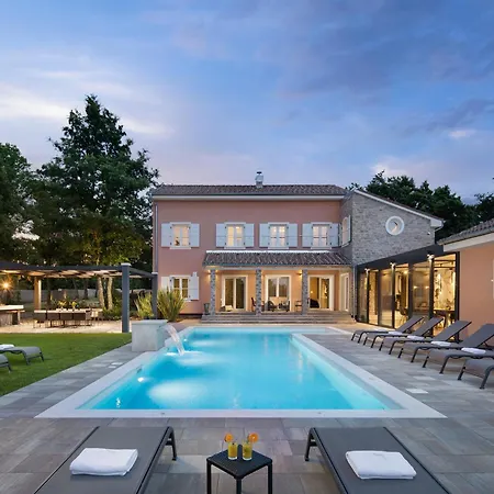 Villa Frame Jursici
