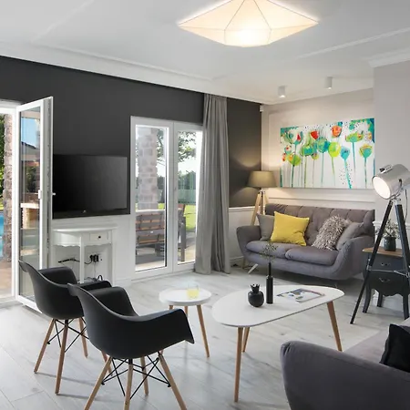 Frame Villa