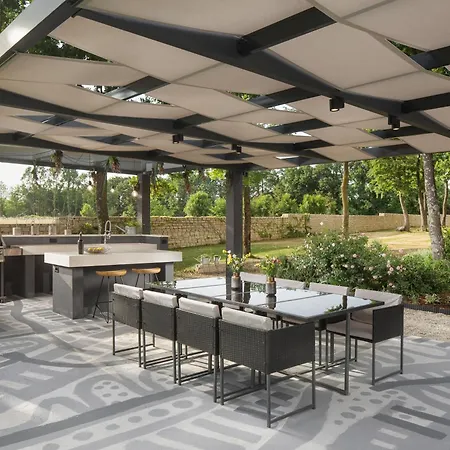 Frame Villa Jursici